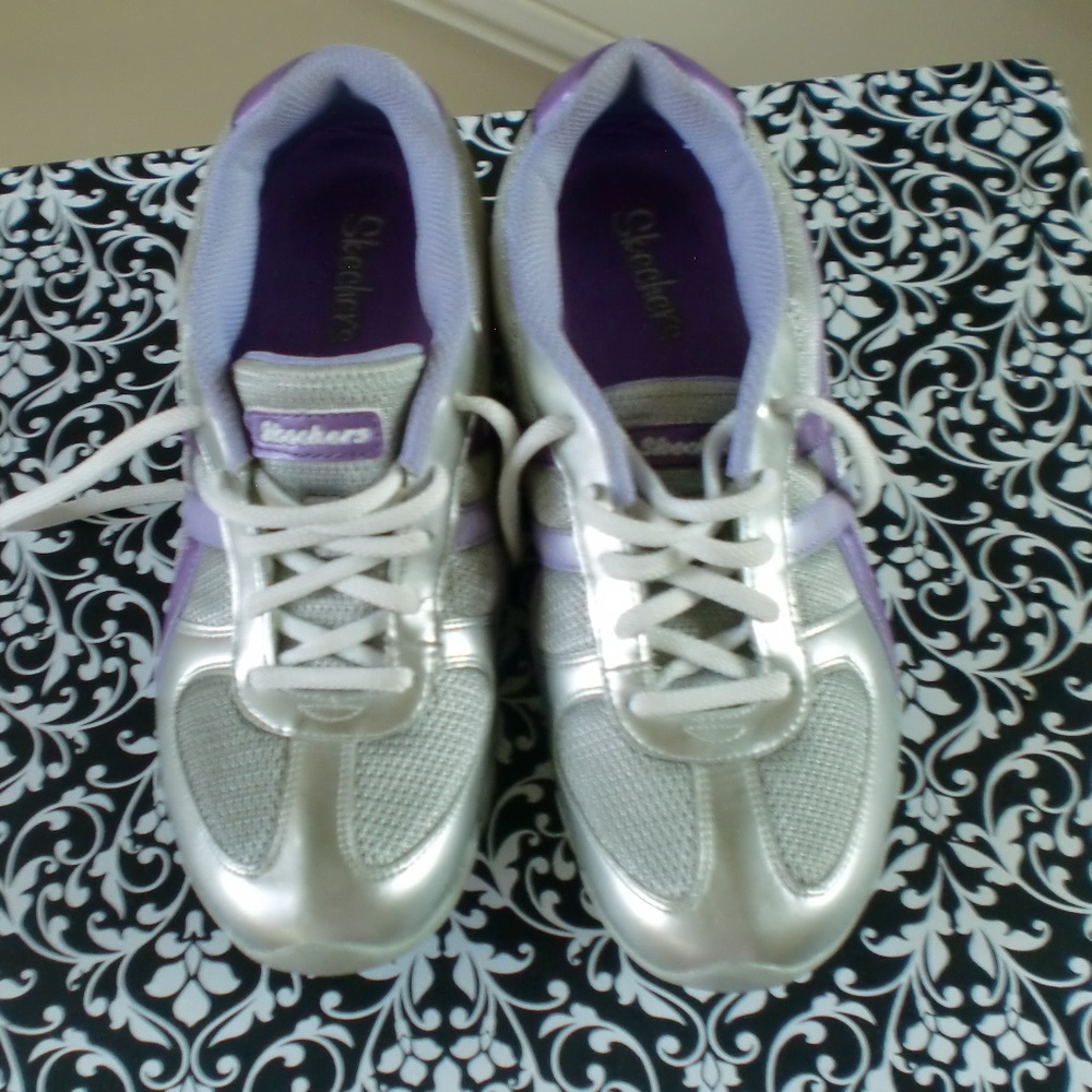 Skechers